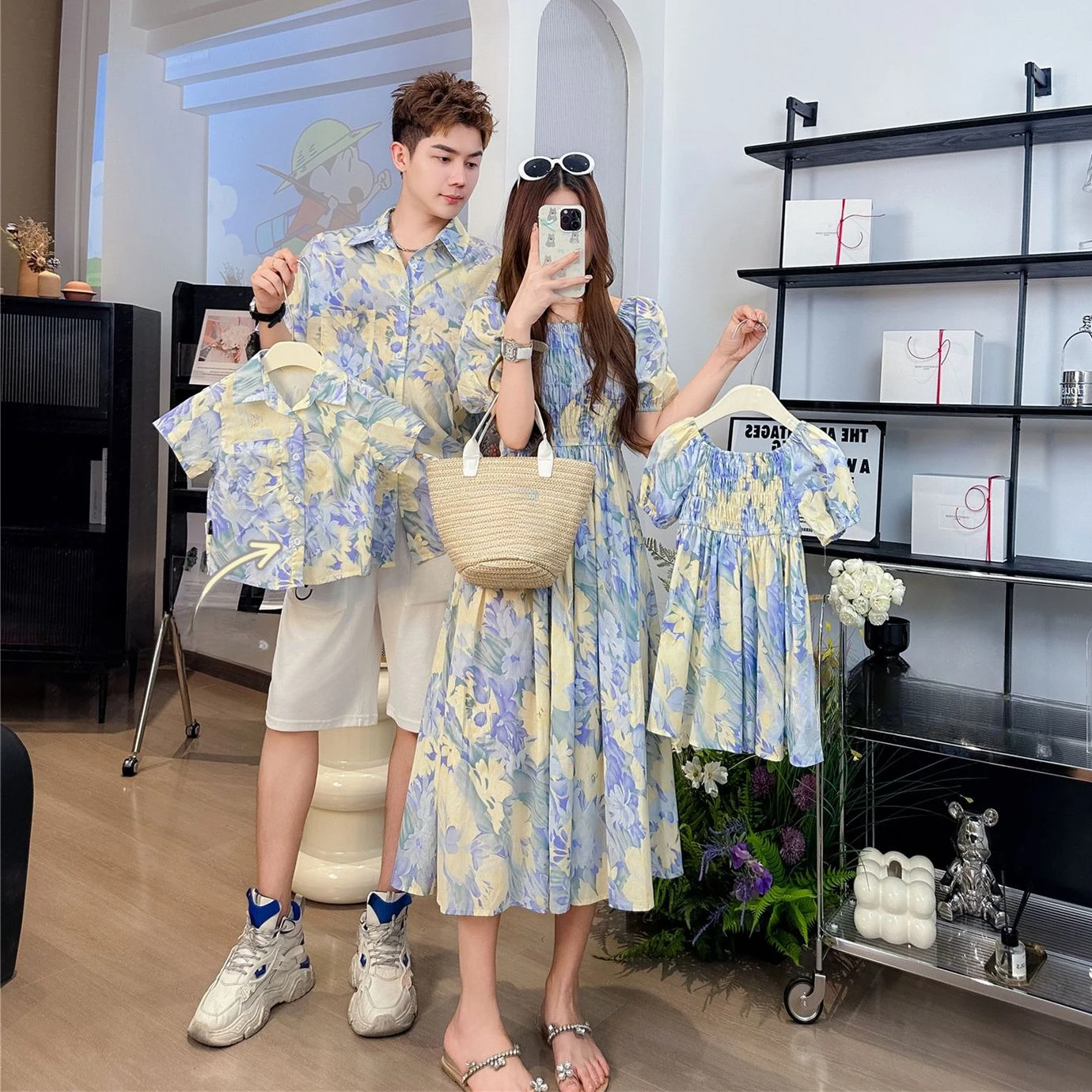 Summer Clothing Looks - ホリデールック家族お揃い服休暇ママ娘女の子スモックドレスお父さん息子花柄シャツ姉妹兄弟双子服