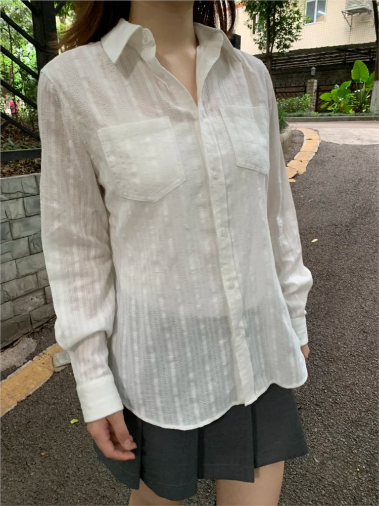Crop Blouse Linen - ホワイトリネンコットンカラーブラウス Tシャツ女性シンプルカジュアル長袖ボタン Tシャツ甘いかわいいプレッピースタイル Y2K クロップトップス
