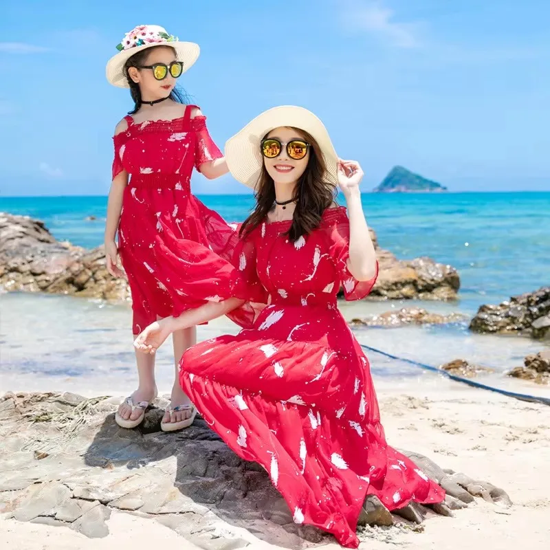 ホリデー休暇ルック 家族お揃いの服 ビーチ 娘とママのドレス - Summer Clothing Looks のレビューと価格