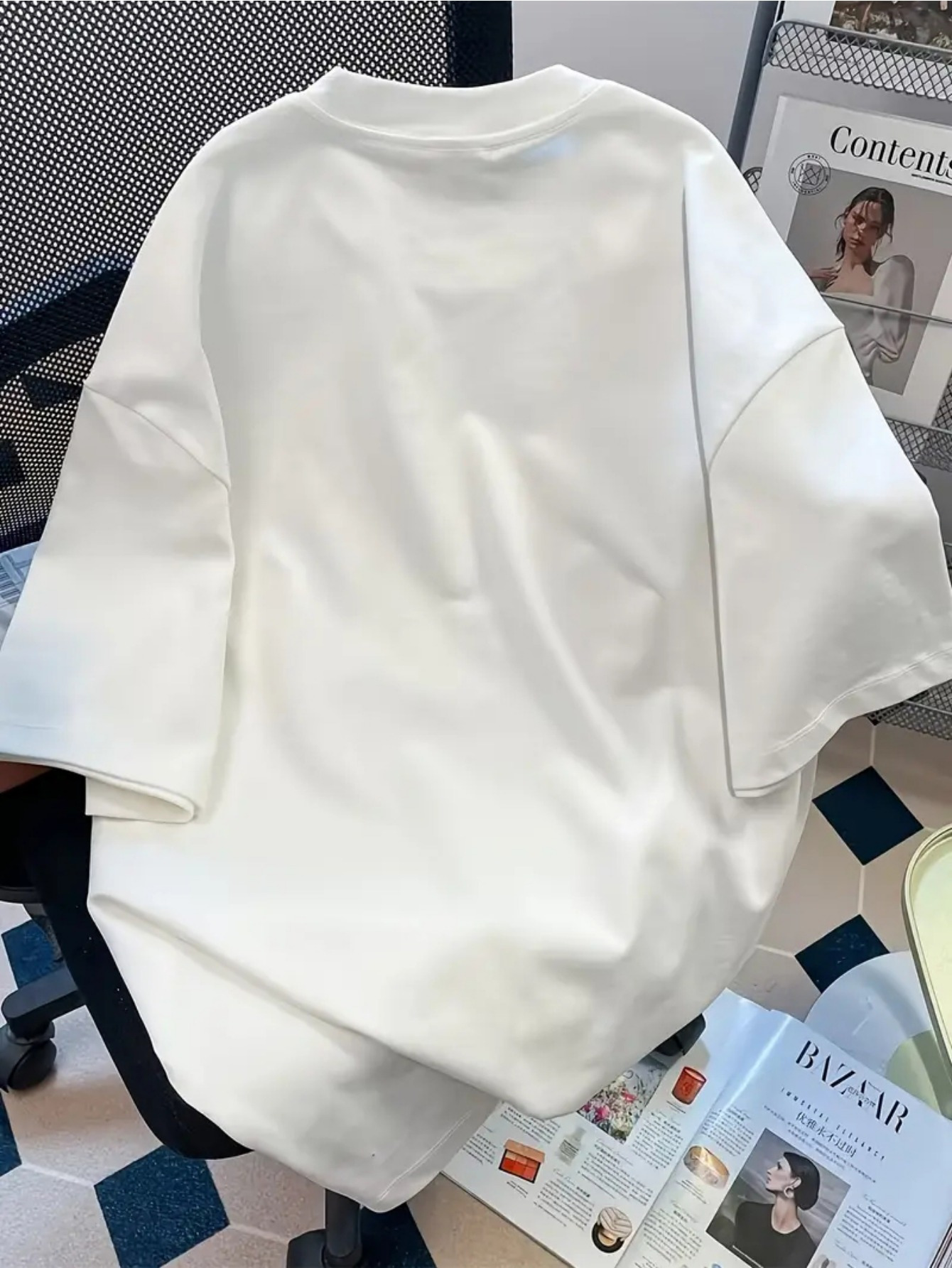 女性用キュートなトマト猫柄Tシャツ - オールシーズン対応の - Summer Clothing Staples のレビューと価格