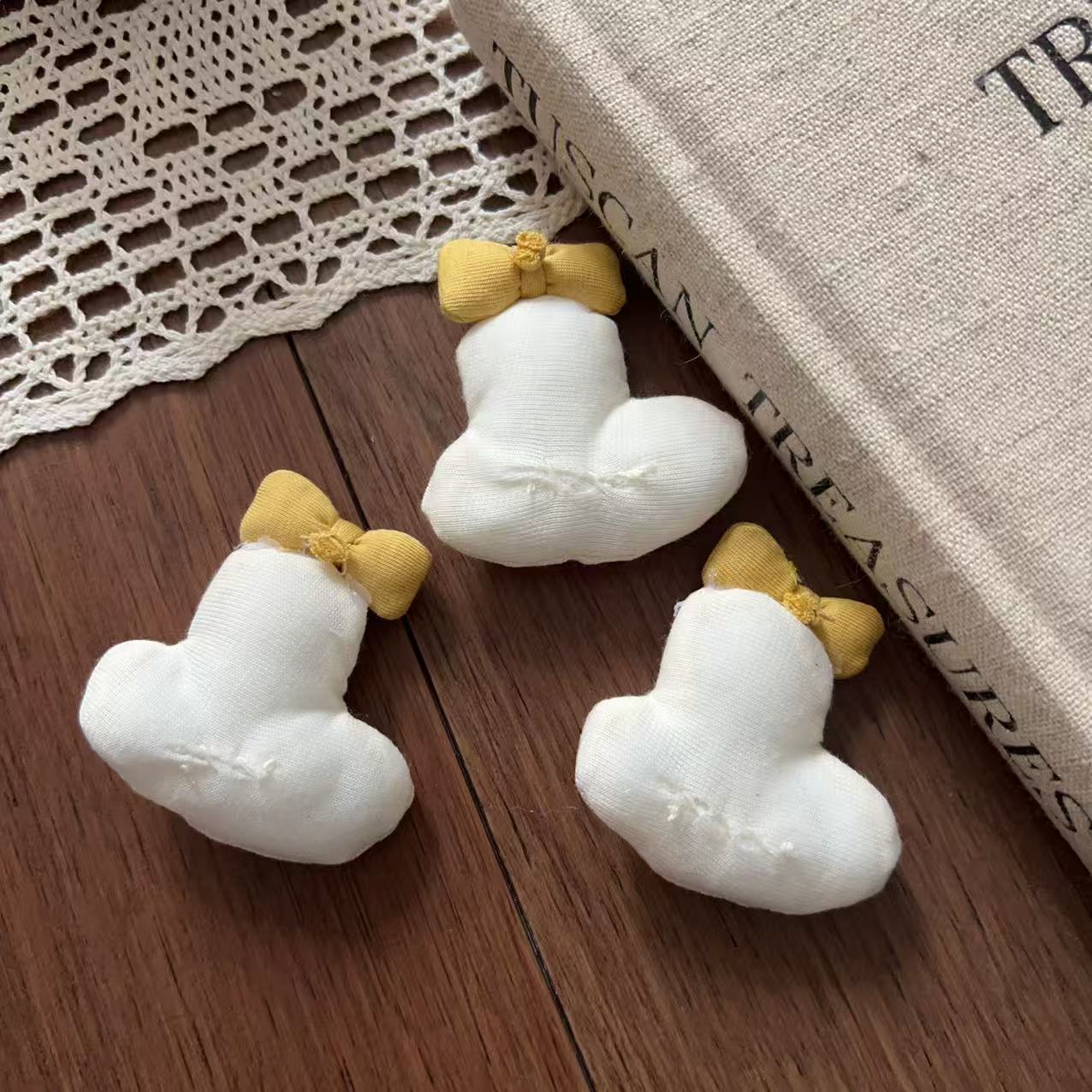 かわいいぬいぐるみ生地の小さな黄色いアヒルピンバッグチャーム - Summer Duck Clothing のレビューと価格
