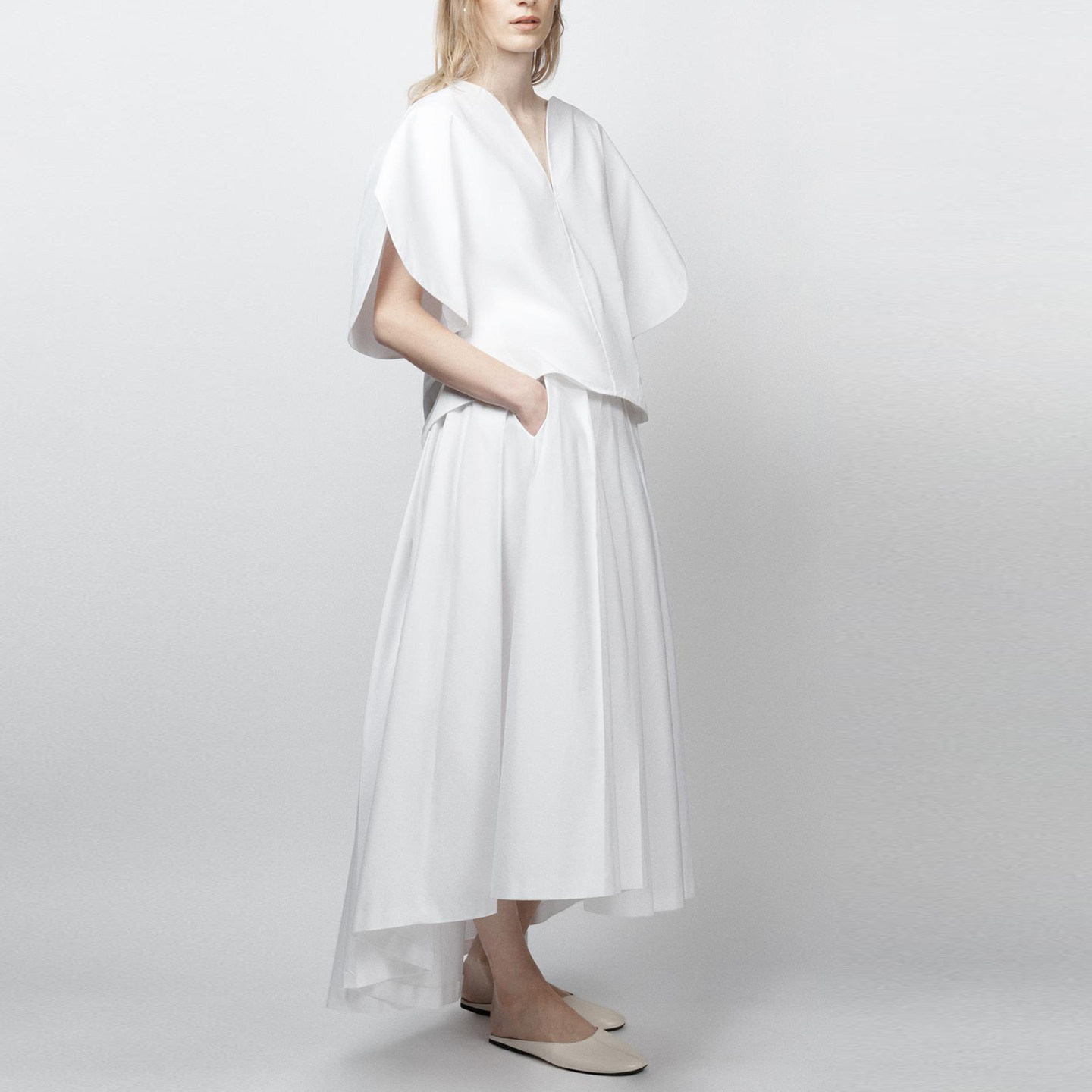 ファッショナブルな白いルーズシャツ女性の夏服ワイドスリーブ  - Summer Line Clothing Brand のレビューと価格