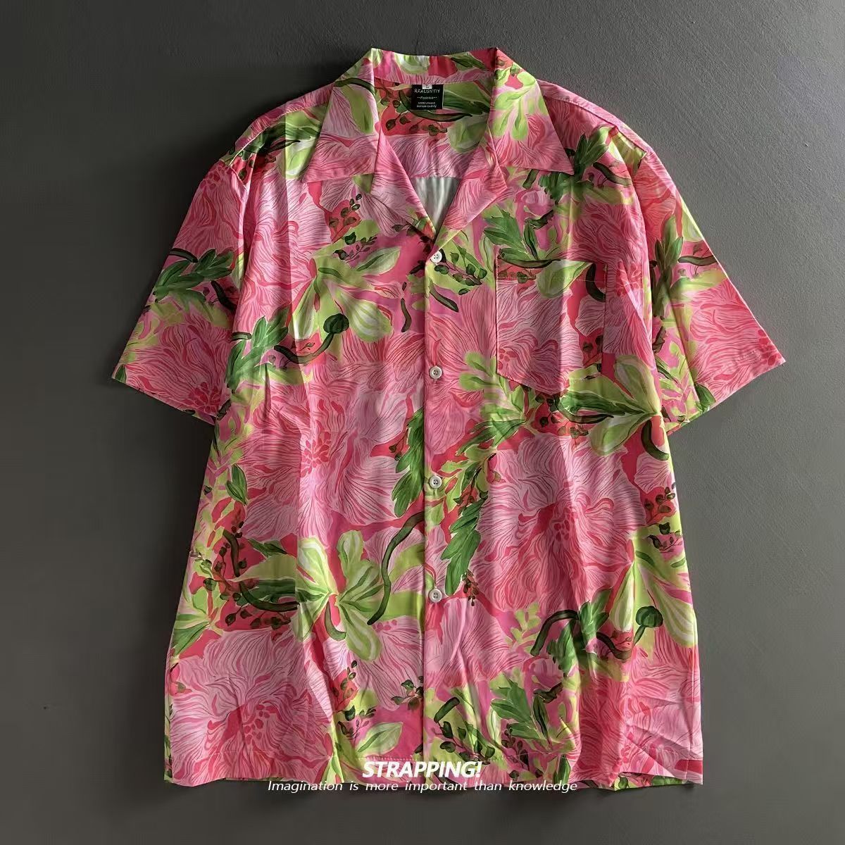 ピンク落書き花キューバ襟アロハシャツ女性と男性半袖ボタンアッ - Summer Clothing Men 2025 のレビューと価格